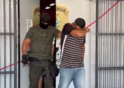 Homem que agrediu ex e esfaqueou amigo dela se entrega à polícia