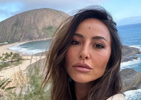 Primeira gestação de Sabrina Sato foi de risco e a deixou internada 20 dias