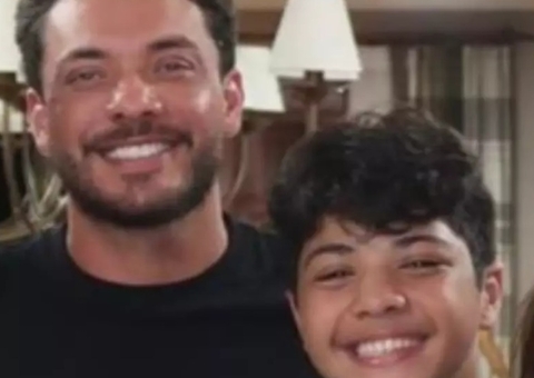 Safadão atualiza estado do filho após cirurgia de retirada de tumor na cabeça