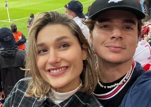 Sasha Meneghel e marido dividem opiniões com looks na Paris Fashion Week