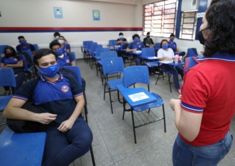 Escola com uma sala sai por R$ 315 mil em Manacapuru