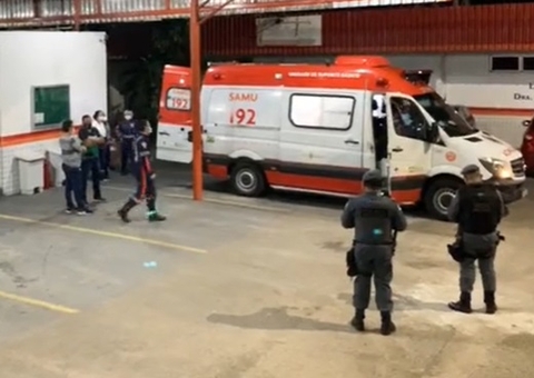 Homem leva corpo de esposa ao Samu e é preso em Manaus