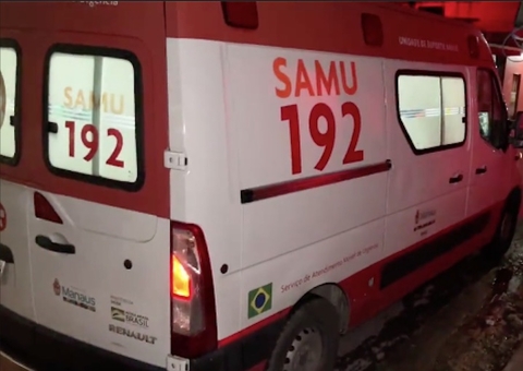 Mulher é arremessada de carro após ser espancada em Manaus