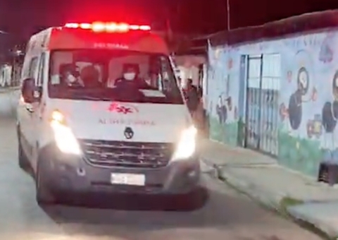 Homem com tornozeleira eletrônica é espancado após cometer assaltos em Manaus