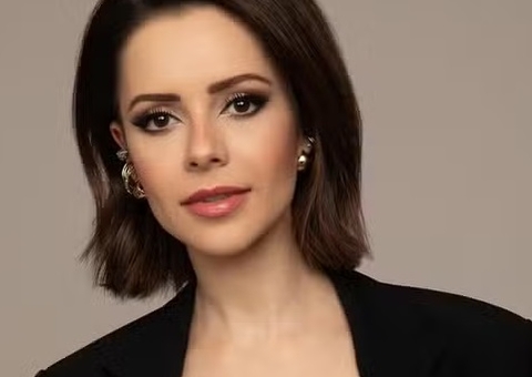 Sandy posta foto decotada e Lucas Lima não se contém em comentário