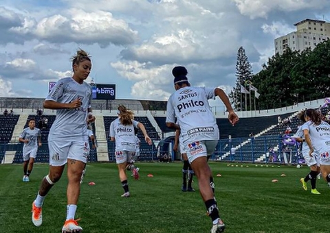 Após eliminação, Cristiane se desculpa por trocar camisa do Corinthians