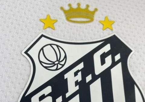 Novo escudo do Santos faz homenagem a Pelé e está no uniforme de 2023