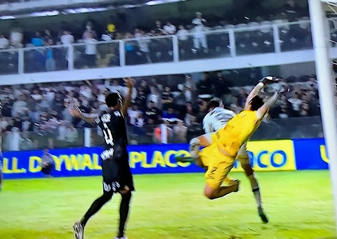 Santos vence, mas Corinthians controla vantagem e avança na Copa do Brasil