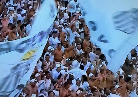 Santos assina contrato de reforços e deve esperar final para anunciar