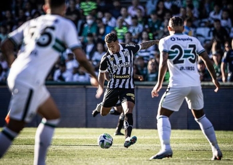 Em jogo de portões fechados, Santos enfrenta o Goiás na manhã deste domingo