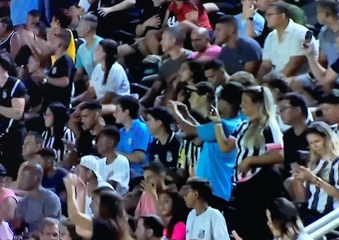 Santos acumula negativas no mercado e pode mudar estratégia por reforços