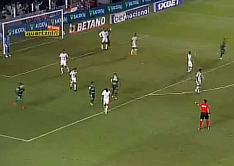 Santos fez proposta milionária e esperou meia argentino por quatro meses