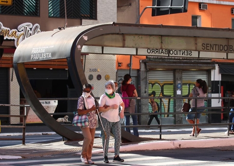 Covid-19: Saúde registra 647,3 mil mortes e 28,5 milhões de casos