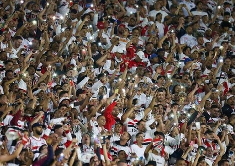 São Paulo vence Atlético-GO nos pênaltis e volta à final da Sul-Americana