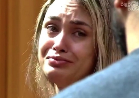 BBB21: Sarah chora com Gil após volta de Carla: ‘tenho medo'