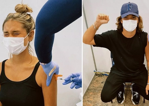 Sasha e marido João Figueiredo tomam vacina contra Covid aos 22 e 20 anos 