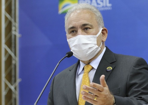Ministro pede aos pais que levem seus filhos para vacinar contra covid