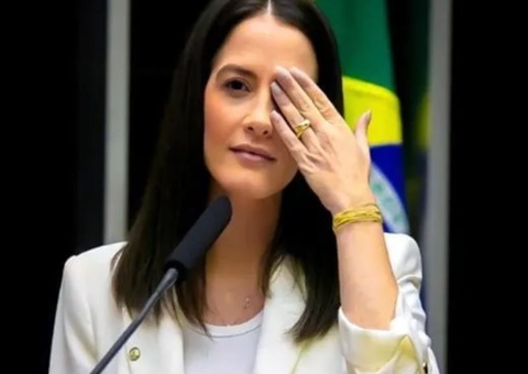 Deputada federal Amália Barros morre aos 39 anos 