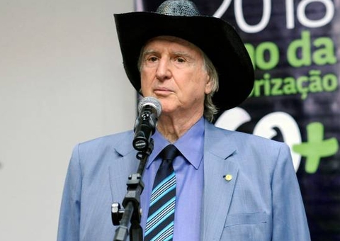 Cantor Sérgio Reis e deputado Otoni de Paula são alvos de operação da PF