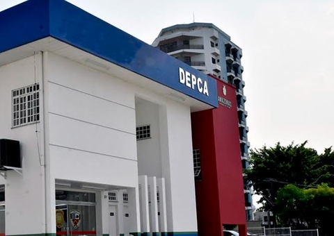 Pai e madrasta são presos por tortura e estupro de adolescente em Manaus