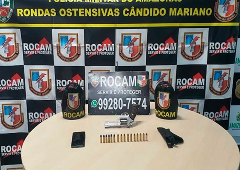 "Homem-Aranha" é preso após tentar escapar da polícia por telhados em Manaus