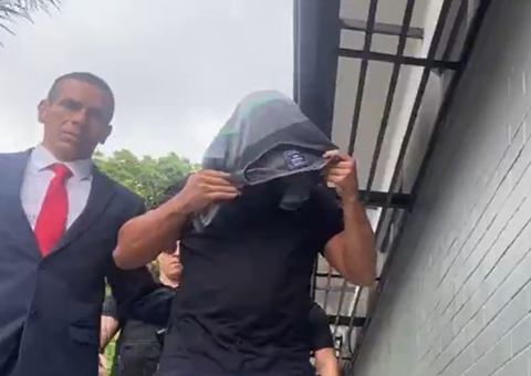 Vídeo: Sargento da PM suspeito de matar jovem no Natal se entrega à polícia 