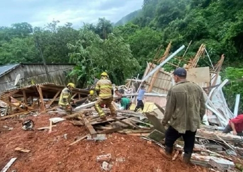 Mãe e filha morrem soterradas após deslizamento de terra em Gramado