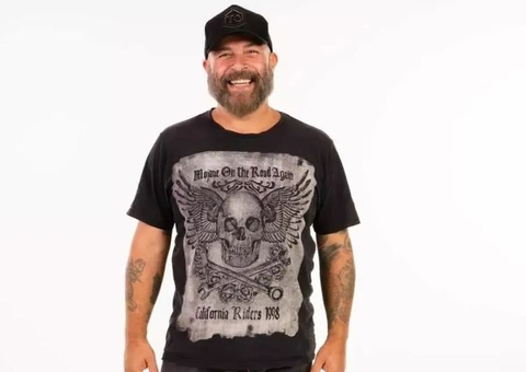 Baixista do Ultraje a Rigor teve carro crivado de balas no dia do aniversário