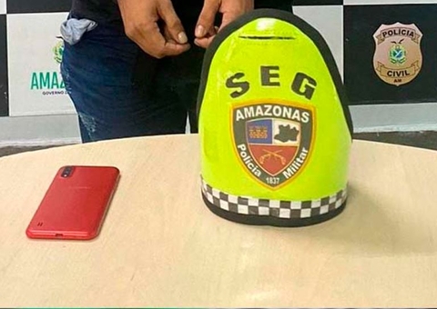 Homem é preso após vítima rastrear telefone roubado dentro de ônibus em Manaus