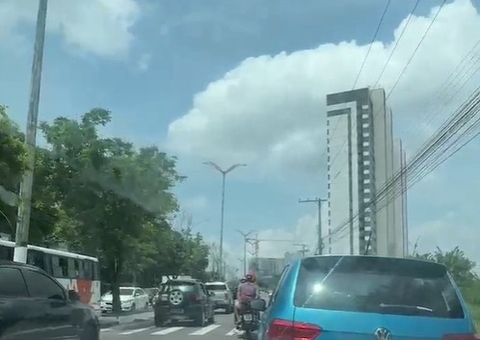 AO VIVO: Suspeito de participar da morte de mulher em Manacapuru é perseguido em Manaus