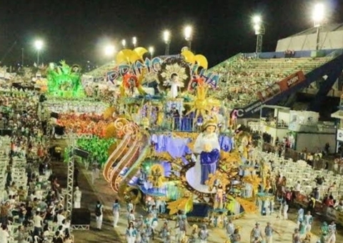 Prefeitura suspende edital de verbas para desfiles de escolas de samba em Manaus