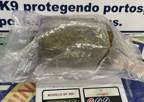Panetone e até HD recheados de drogas são encontrados nos Correios em Manaus 
