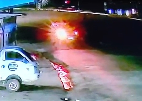 Vídeo mostra momento em que viatura da PM atropela e mata homem no Centro