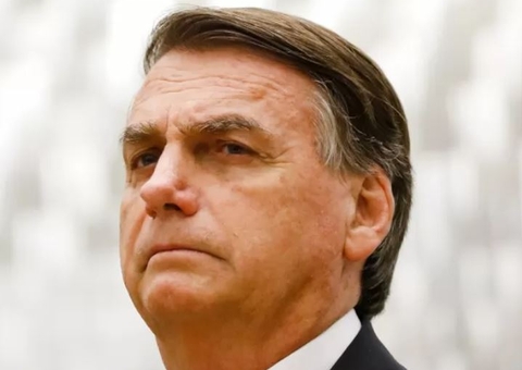 Bolsonaro assina MP que suspende multa para motorista que não apresentar exame toxicológico