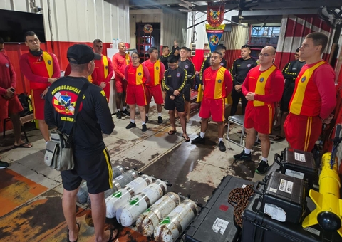 Força-tarefa enfrenta temporal e correnteza no 3° dia de buscas por desaparecidos em naufrágio
