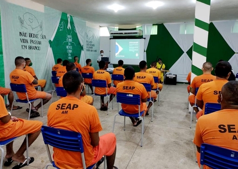 Detentos recebem treinamento de primeiros socorros em presídio de Manaus