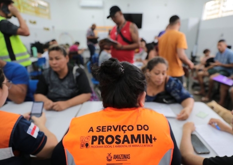 Governo monta força-tarefa para atender famílias atingidas pela chuva em Manaus