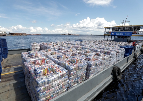 Famílias afetadas pela cheia já receberam 580 toneladas de alimentos no Amazonas