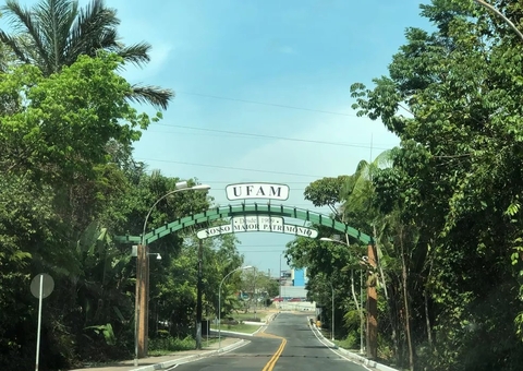 Ufam obriga professores e técnicos a devolver salários por atraso em pesquisas e causa protestos