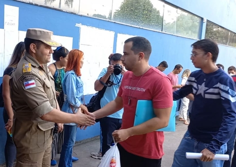 Quase 500 candidatos faltam na 2ª etapa do concurso do Corpo de Bombeiros no Amazonas