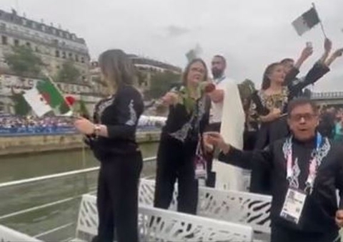 Saiba o motivo de a Argélia jogar flores no Rio Sena durante abertura das Olimpíadas