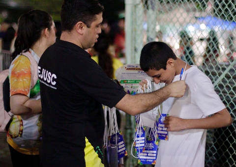 Crianças menores de 12 anos são proibidas em blocos e banda no Amazonas