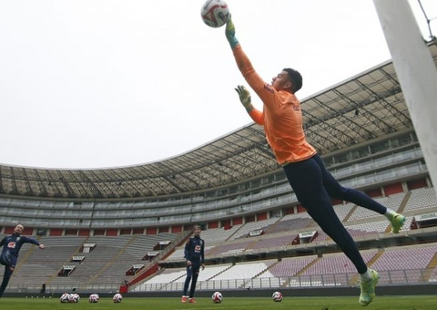 Seleção brasileira encerra preparação para partida contra o Peru