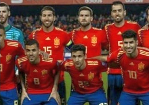 Com elenco jovem e vindo de uma revolução às pressas, Espanha quer surpreender na Copa de 2022