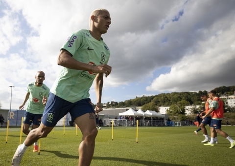 Seleção Brasileira faz primeiro treino na França