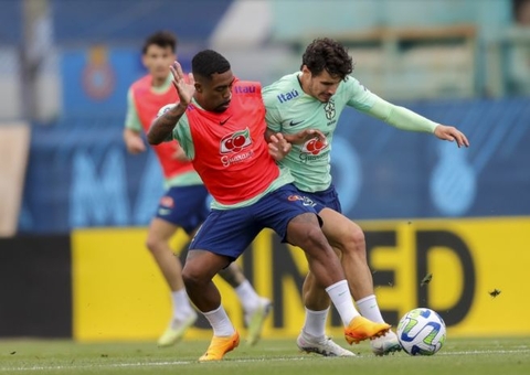 Seleção treina com o grupo quase completo