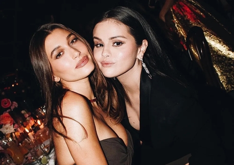 Hailey Bieber posta texto após fazer apelo a Selena Gomez em meio a ataques