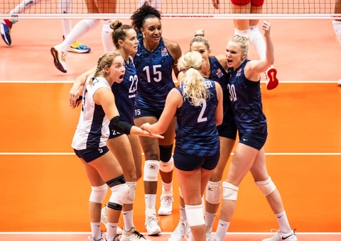 Estados Unidos duelam contra Sérvia no Mundial de Vôlei nesta quarta