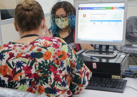 Estudantes poderão suspender e reativar curso sem perder benefício do Bolsa Universidade