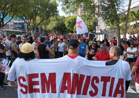 Manauaras protestam contra anistia e PEC da Blindagem no Centro